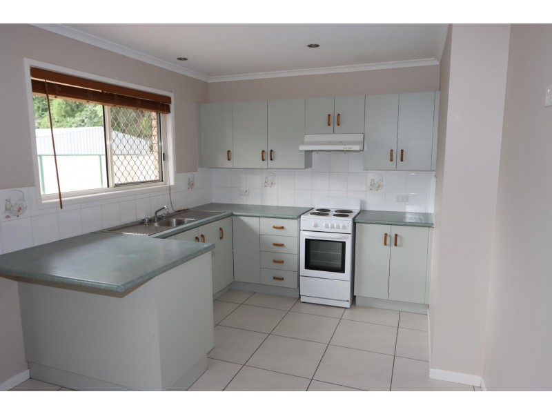 75 Staal Crescent, Emerald QLD 4720