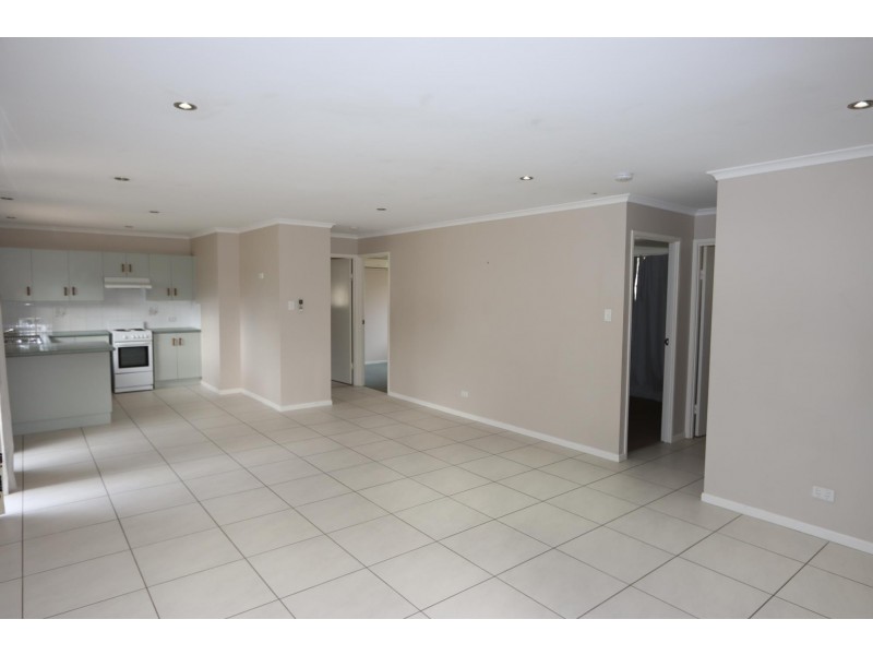 75 Staal Crescent, Emerald QLD 4720