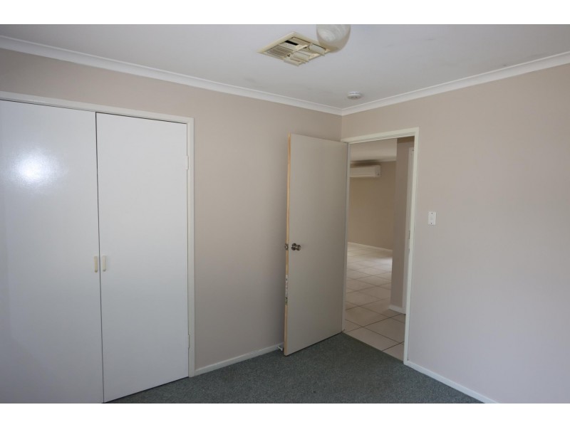 75 Staal Crescent, Emerald QLD 4720