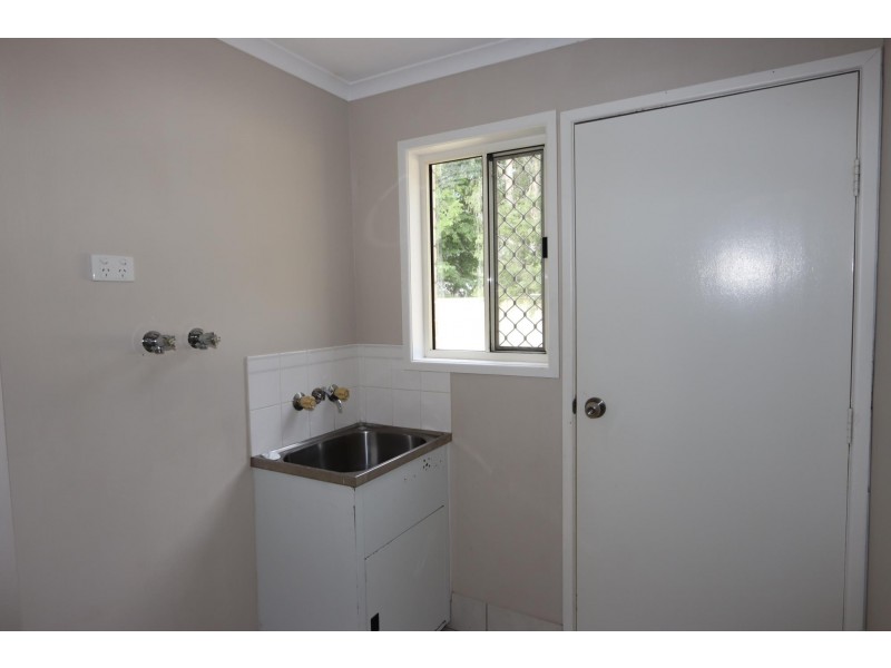 75 Staal Crescent, Emerald QLD 4720