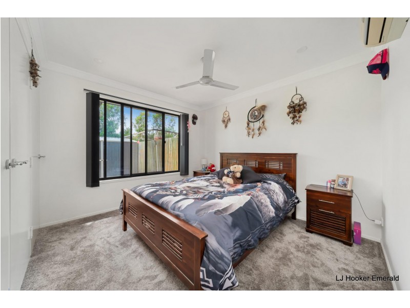 1/70 Long Street, Emerald QLD 4720