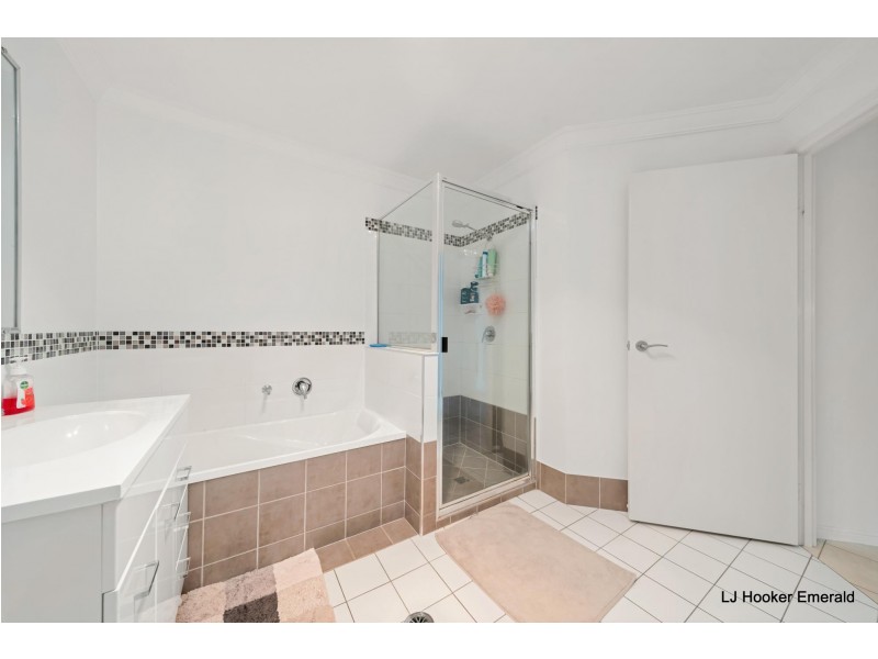 1/70 Long Street, Emerald QLD 4720
