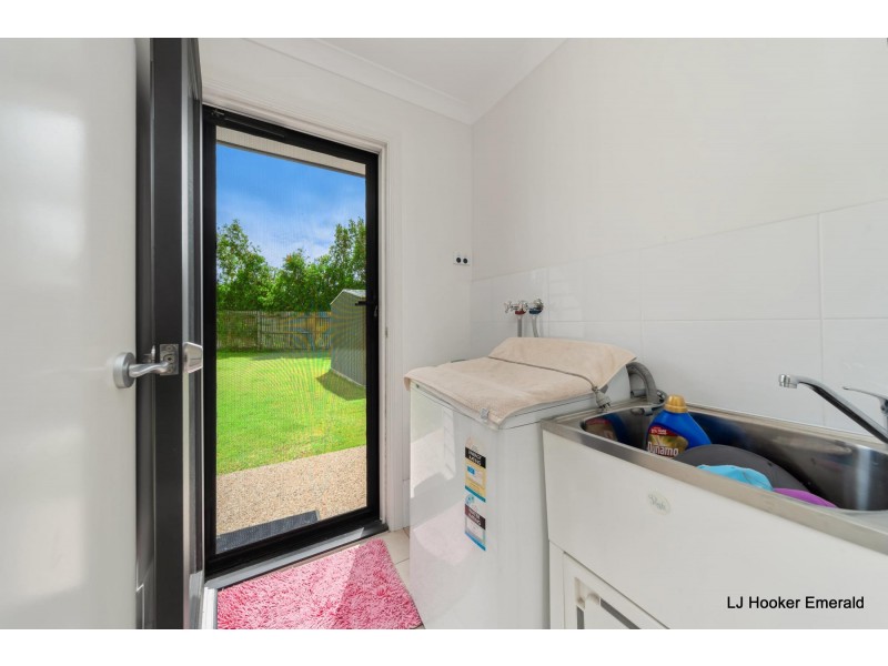 1/70 Long Street, Emerald QLD 4720