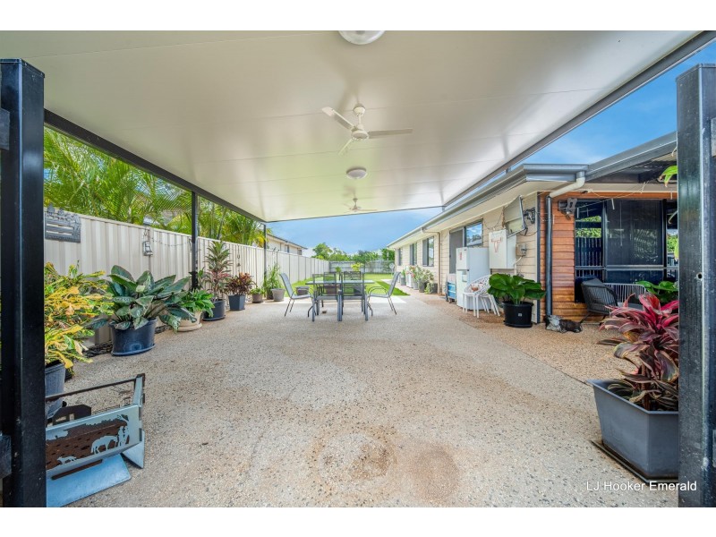 1/70 Long Street, Emerald QLD 4720