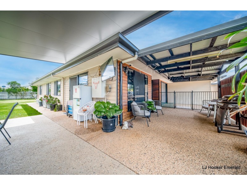1/70 Long Street, Emerald QLD 4720