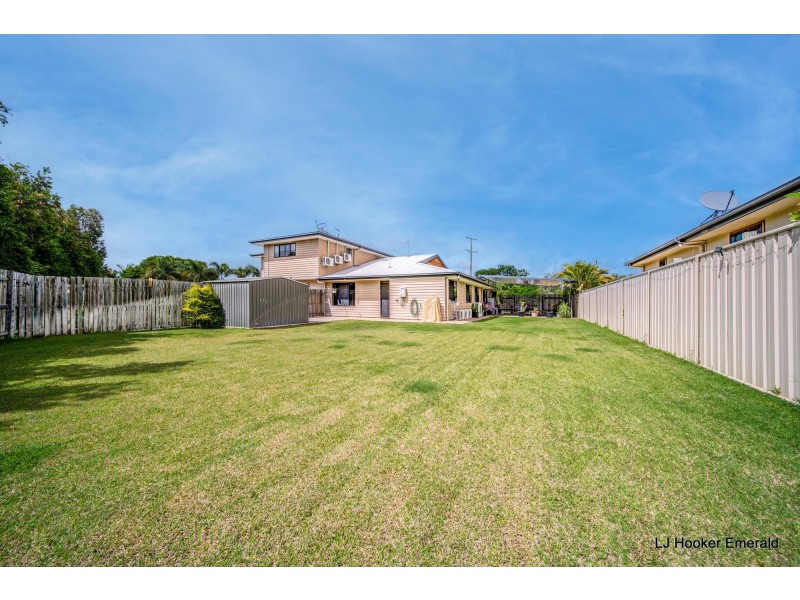1/70 Long Street, Emerald QLD 4720