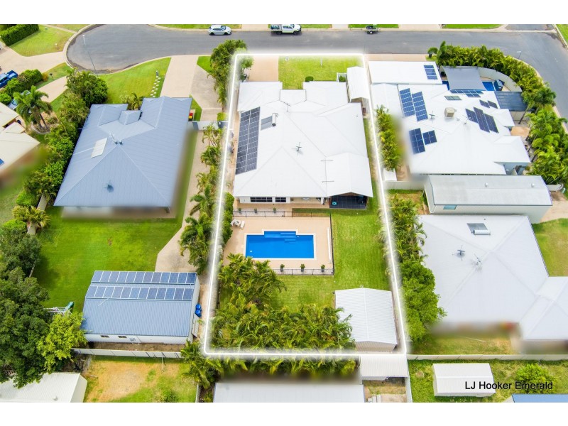 2 Downs Court, Emerald QLD 4720