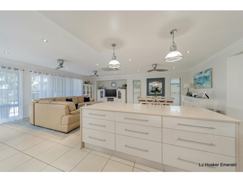 2 Downs Court, Emerald QLD 4720