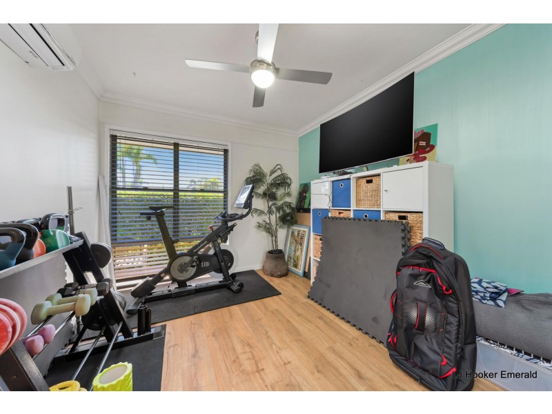 2 Downs Court, Emerald QLD 4720