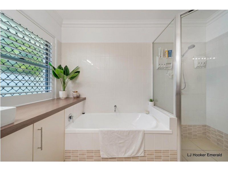 2 Downs Court, Emerald QLD 4720