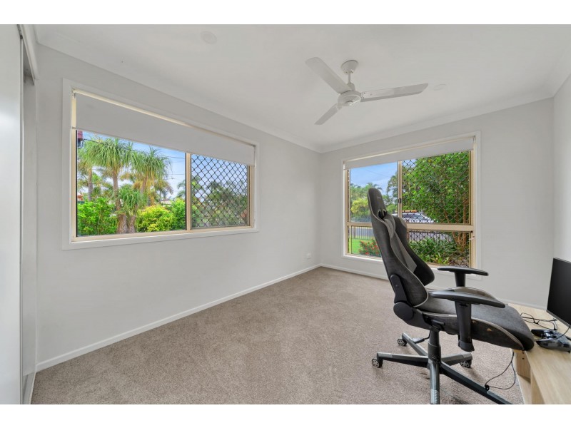 2 Wren Court, Emerald QLD 4720