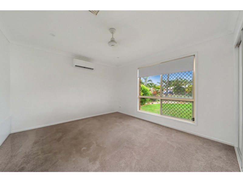 2 Wren Court, Emerald QLD 4720