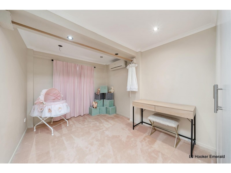 19 Pryor Place, Emerald QLD 4720