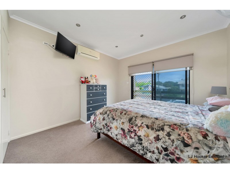 19 Pryor Place, Emerald QLD 4720