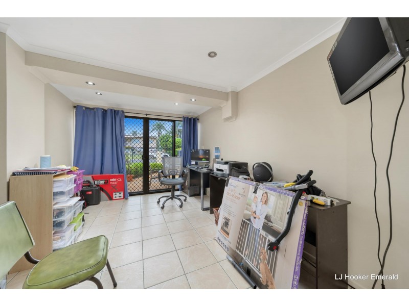 19 Pryor Place, Emerald QLD 4720