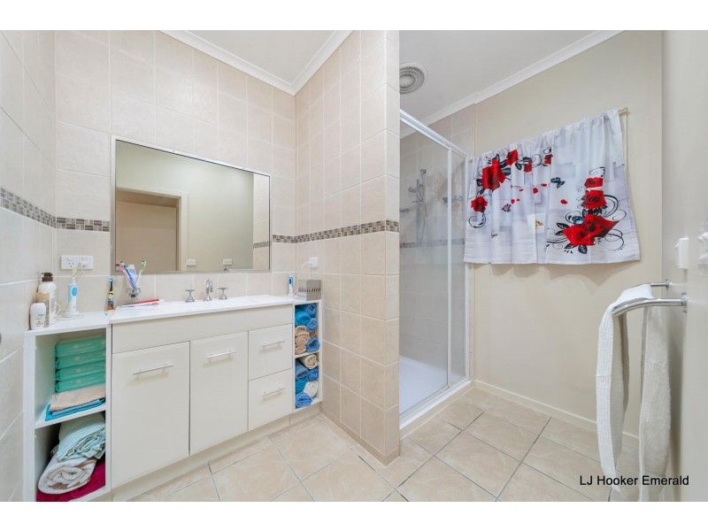 19 Pryor Place, Emerald QLD 4720