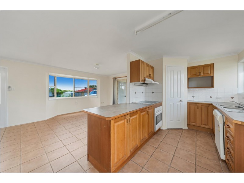 15 Jeppesen Drive, Emerald QLD 4720
