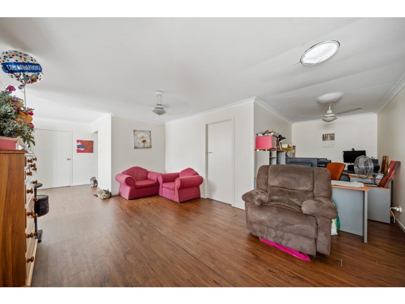 9 Topaz Street, Emerald QLD 4720