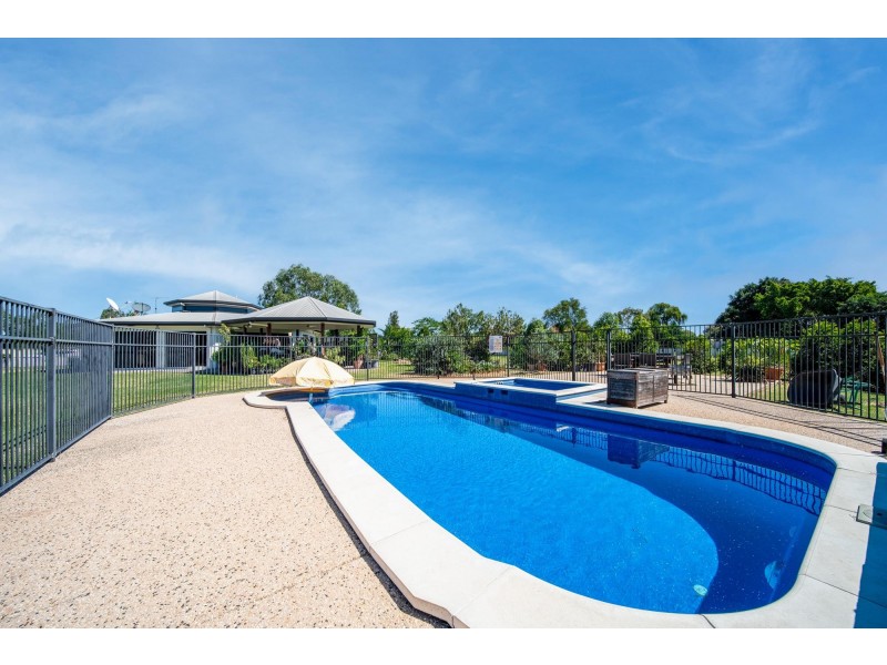 1 Fig Tree Court, Emerald QLD 4720