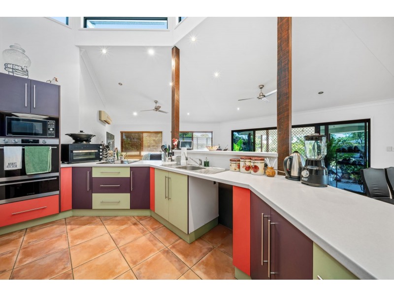 1 Fig Tree Court, Emerald QLD 4720