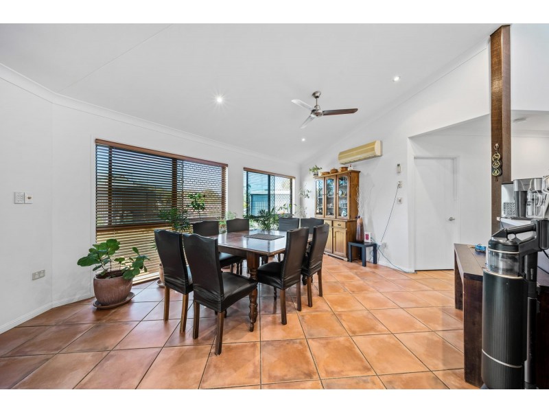 1 Fig Tree Court, Emerald QLD 4720