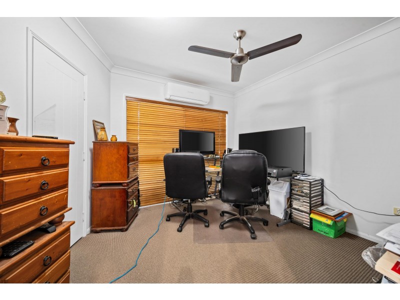 1 Fig Tree Court, Emerald QLD 4720