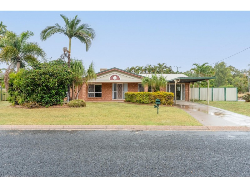 9 Wren Court, Emerald QLD 4720