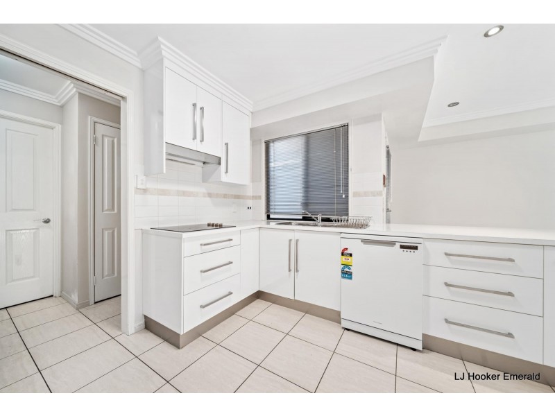 3/70 Long Street, Emerald QLD 4720