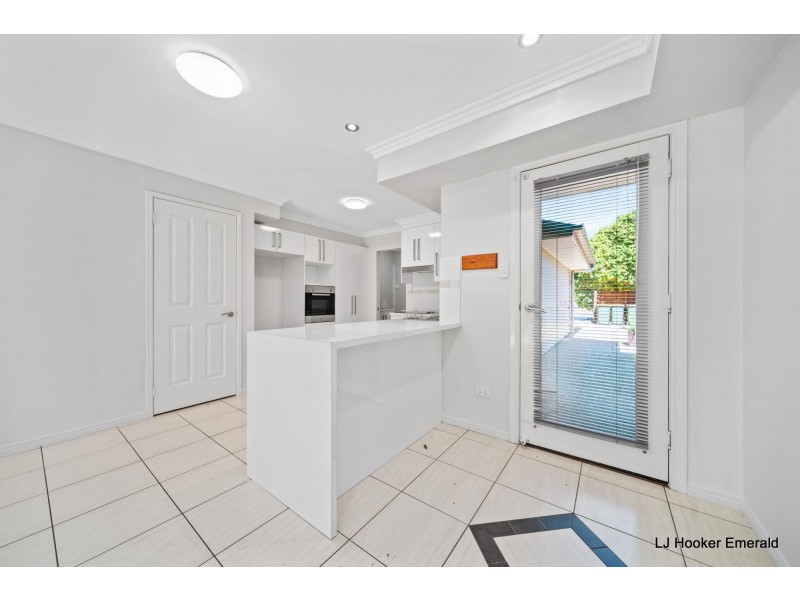 3/70 Long Street, Emerald QLD 4720