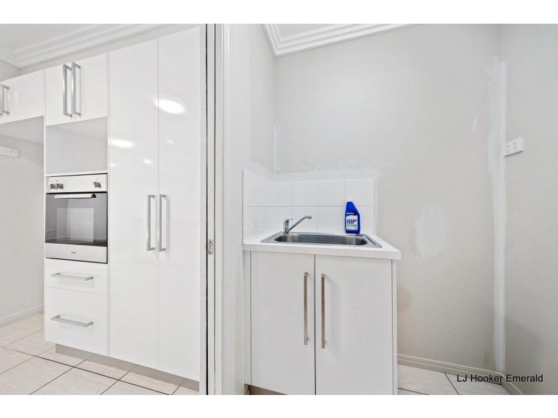 3/70 Long Street, Emerald QLD 4720