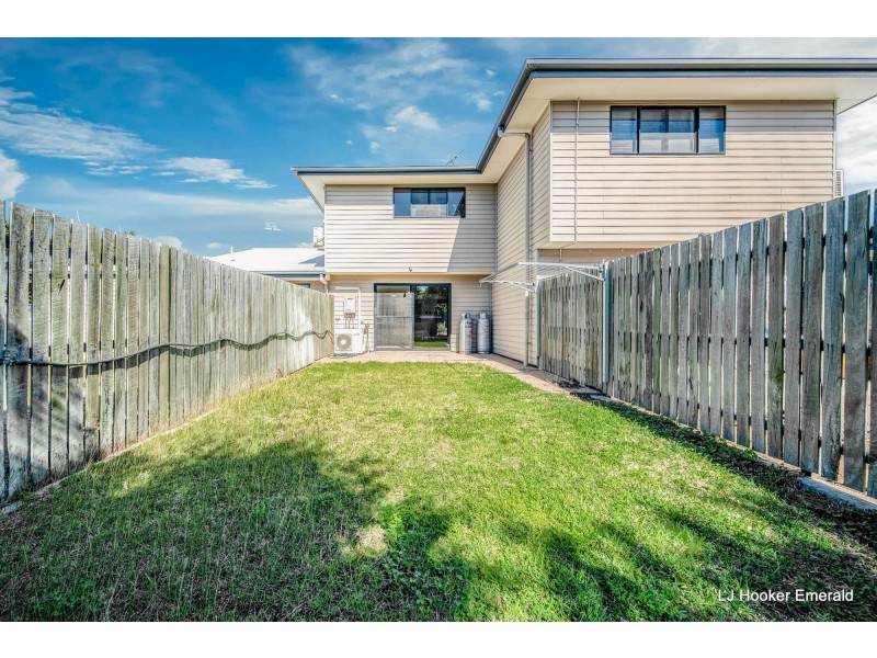 3/70 Long Street, Emerald QLD 4720