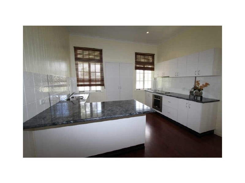 4 Round Tree Drive, Emerald QLD 4720