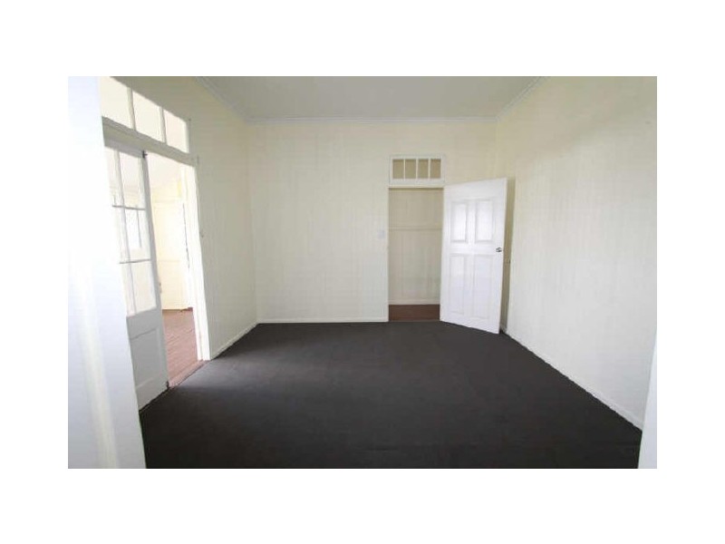 4 Round Tree Drive, Emerald QLD 4720