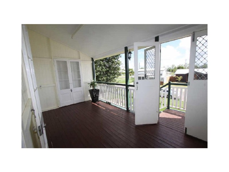 4 Round Tree Drive, Emerald QLD 4720