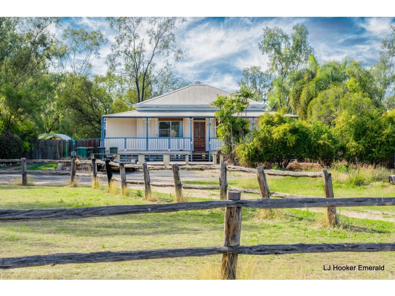 28 Silica Road, Emerald QLD 4720
