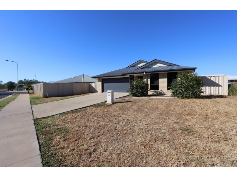 8 Amber Street, Emerald QLD 4720