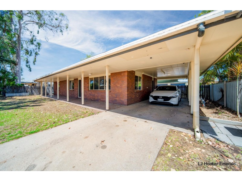 9 Eubar Place, Emerald QLD 4720