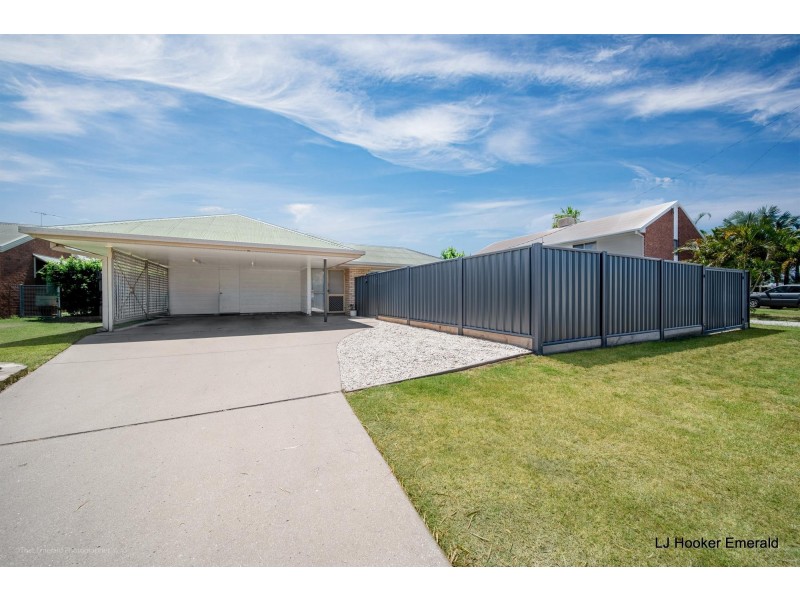 2 Chalmers Cres, Emerald QLD 4720