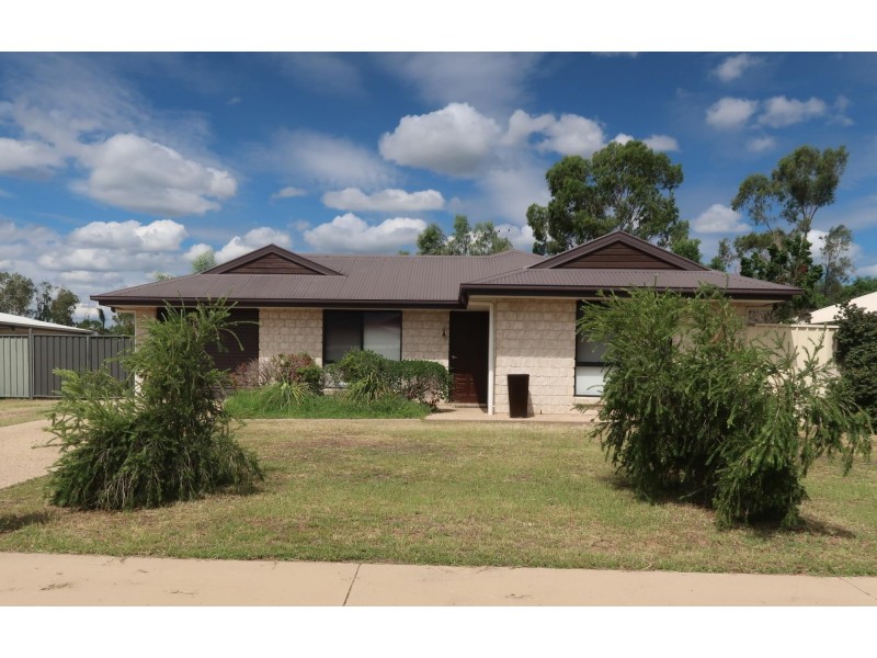 39 Blue Gums Drive, Emerald QLD 4720