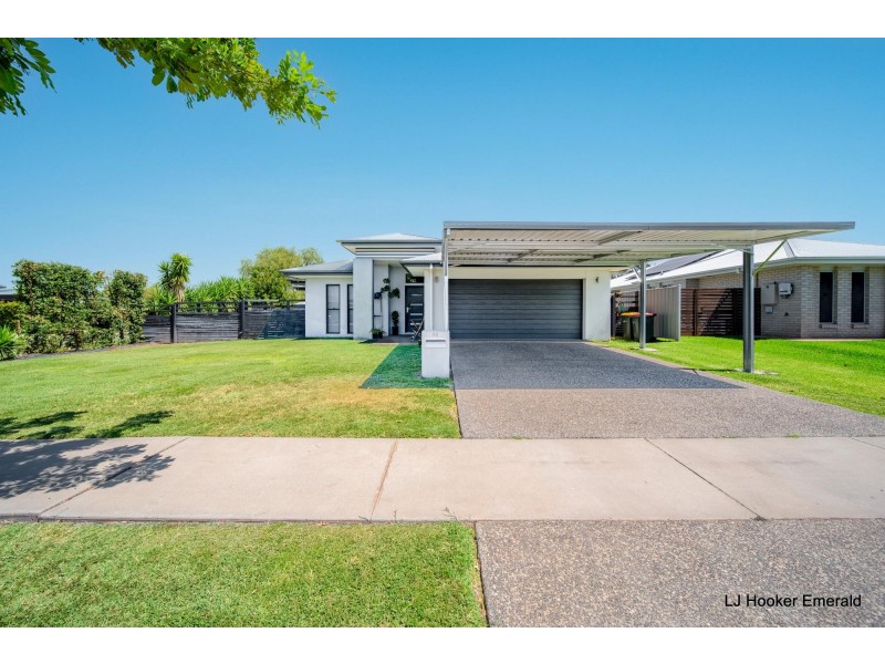 83 Canterbury Road, Emerald QLD 4720