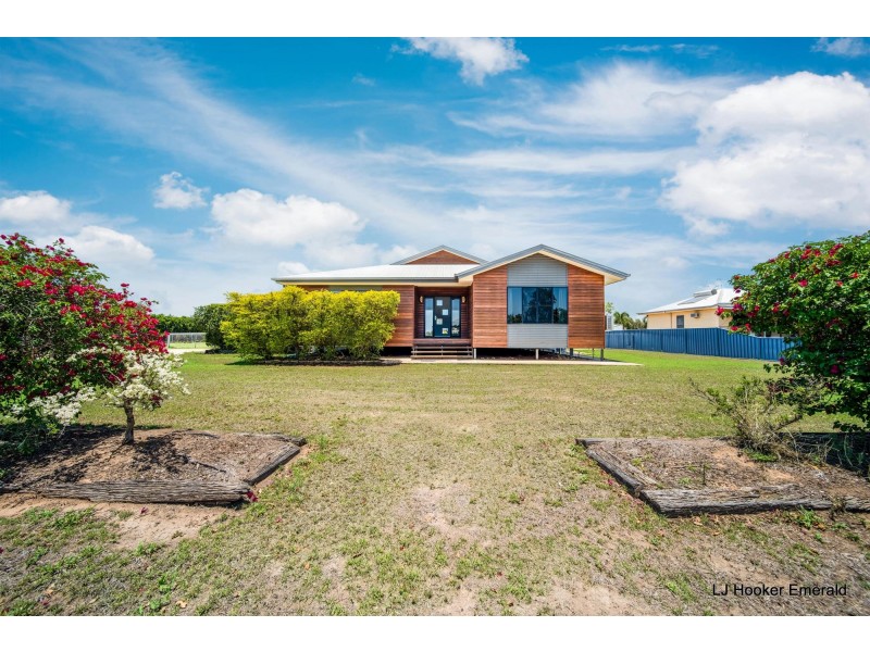 38 Edgewood Drive, Emerald QLD 4720