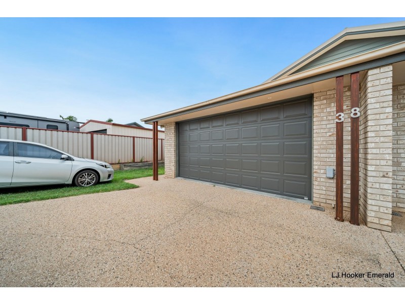 1/38 Berthun Street, Emerald QLD 4720