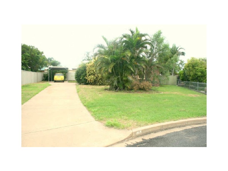 17 Eubar Place, Emerald QLD 4720