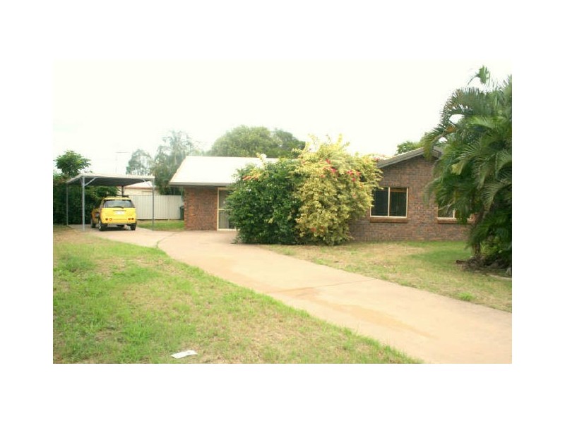 17 Eubar Place, Emerald QLD 4720