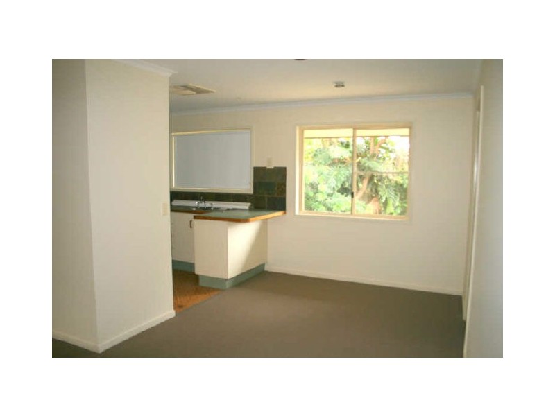 17 Eubar Place, Emerald QLD 4720