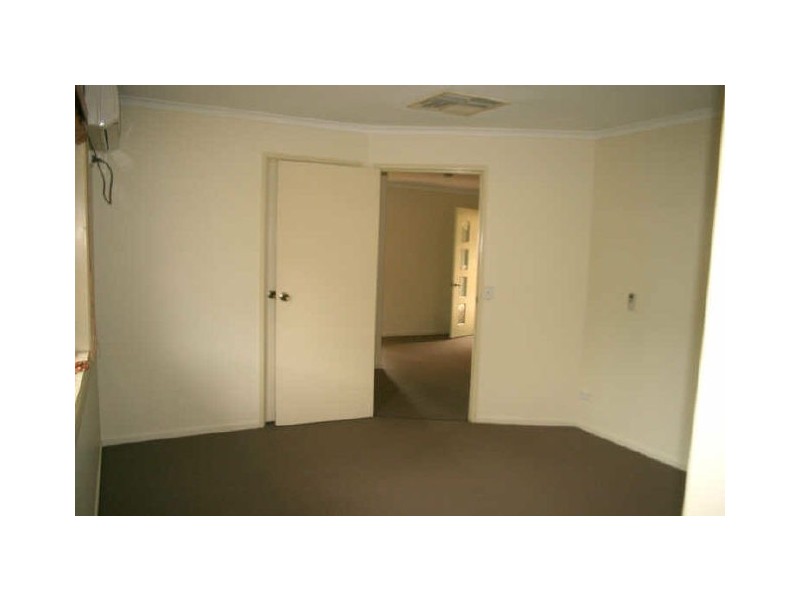 17 Eubar Place, Emerald QLD 4720