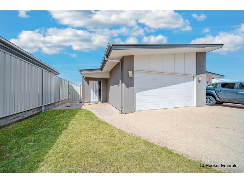 2/6 Newman Drive, Emerald QLD 4720