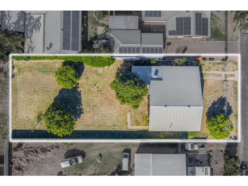 12 Centenary Drive, Emerald QLD 4720
