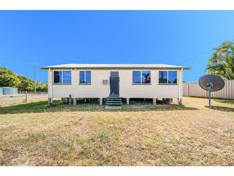 11 Brooks Street, Emerald QLD 4720