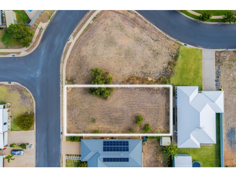 8 Epsom Place, Emerald QLD 4720